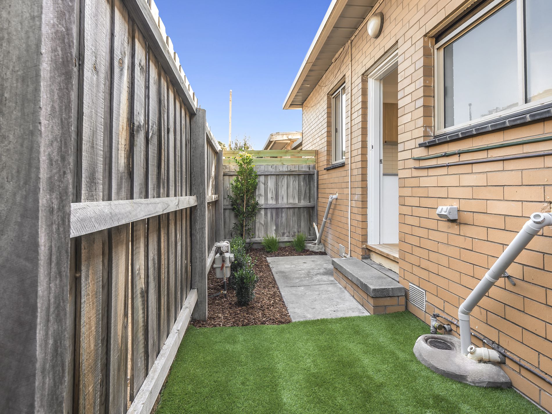 4 / 6 Itkeston Street, Herne Hill