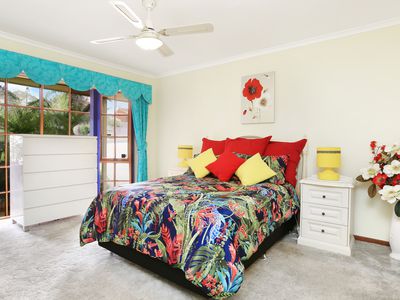 7-9 Burlington Crescent, Leopold