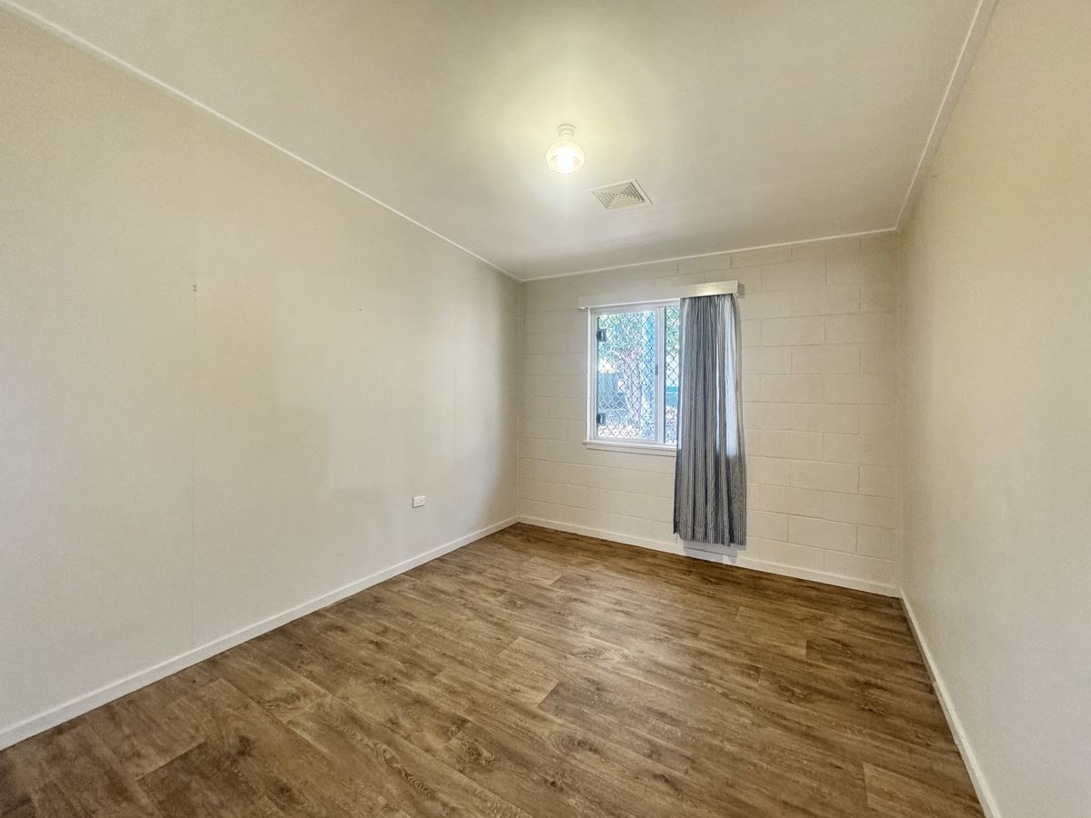17 ARMSTRONG STREET, Atherton