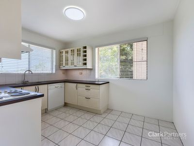 2 / 66 Junction Road, Clayfield