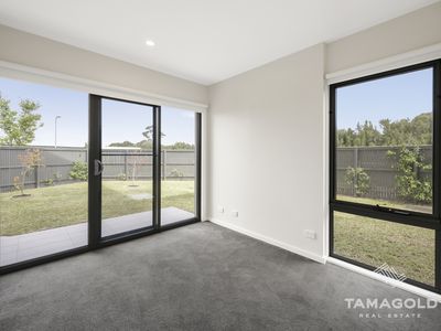 G02 / 3 Billy Buttons Drive , Narre Warren