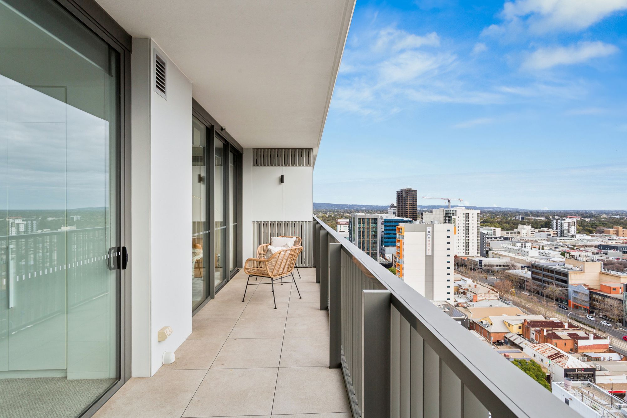 1707 / 17 Penny Place, Adelaide
