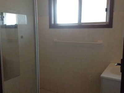 2 / 1 Melinda Grove, Lake Heights