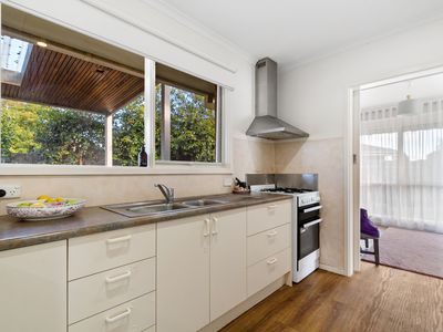 22 Sandra Court, Sale