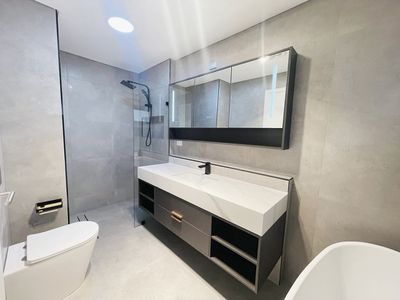 10A Napier Crescent, North Ryde