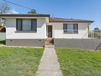 1 / 18 Southbar Road, Karabar