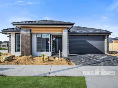 17 Dolomite Boulevard, Clyde North