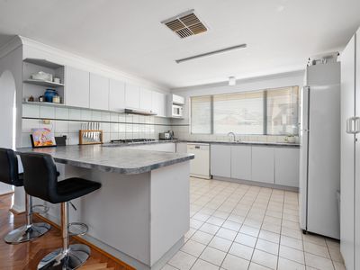 10 Siberia Close, Hannans