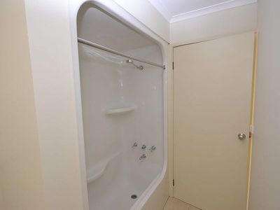 2 / 1 Allamar Court, Tawonga South