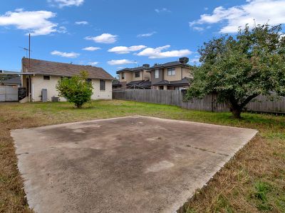 14 Charlton Crescent, Reservoir