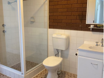 2 / 9 Lawson Street, Dubbo