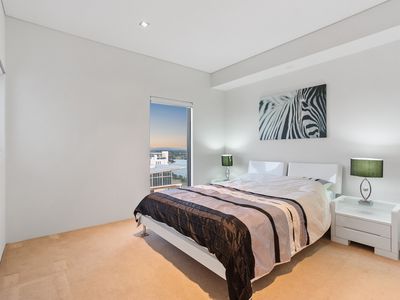2201 / 237 Adelaide Terrace, Perth