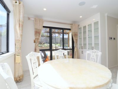 6 McQuoids Road, Flat Bush