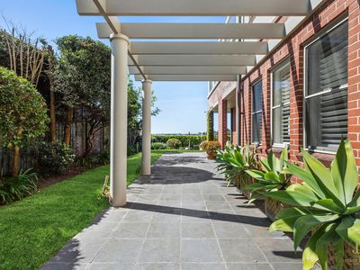 2 / 18 Etham Avenue, Darling Point
