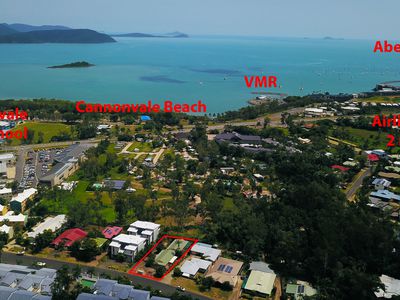 1 & 2 / 13 Eshelby Drive, Cannonvale