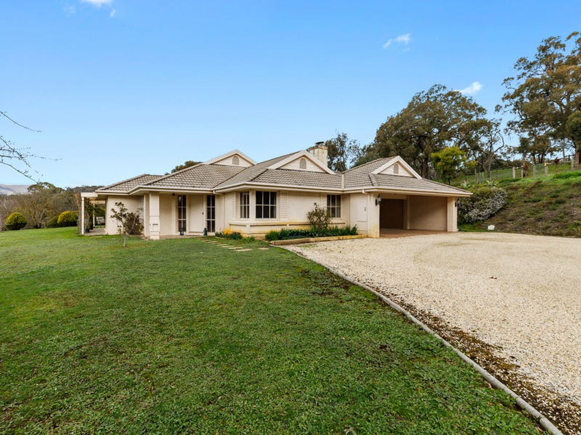 245 Sharps & Taylors Rd, Tallarook