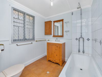 5 Macrae Street, Woodend