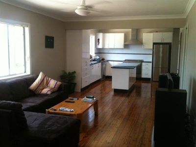 18 Mount Street, Mount Saint Thomas