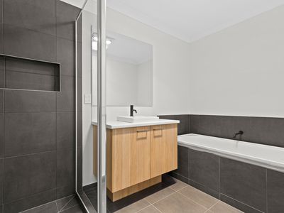 6 Castlecrag Wy,, Strathtulloh