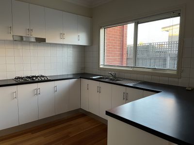 2 / 19 Marshall Street, Newtown