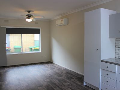 4 / 5 BELL COURT, Wodonga