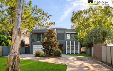 12 Gordon Avenue, Summerland Point