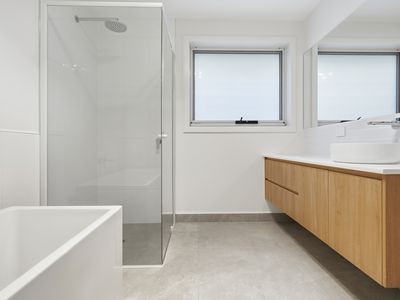 2 Gumnut Court, George Town