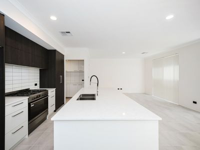 10 Rozelle View, Golden Bay