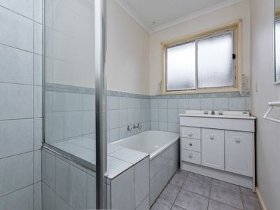 48 Cormorant Crescent, Werribee