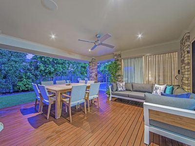 12 Blue Gum Place, Wakerley