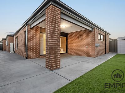 16 Applejack Boulevard, Clyde
