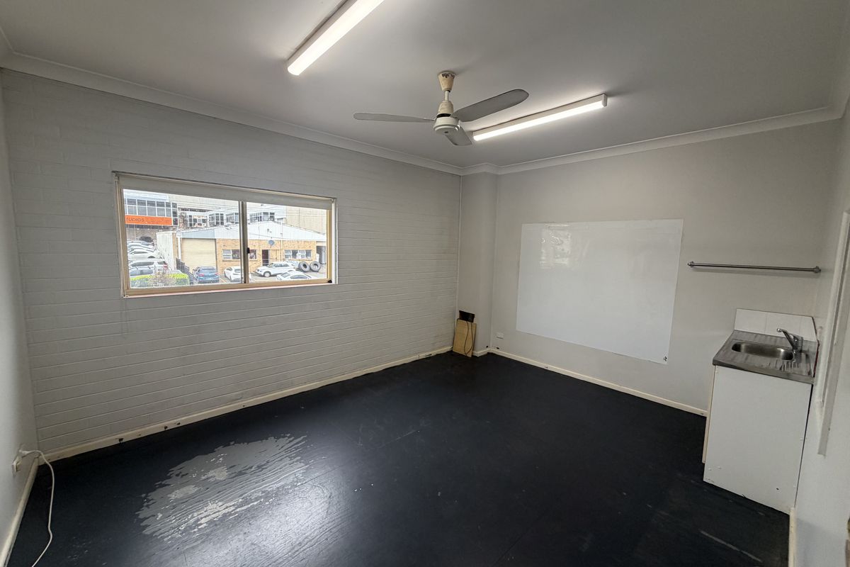 11 Yalgar Road, Kirrawee