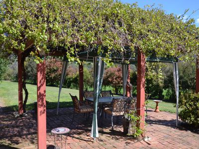 101 Glenbourn Drive , Tawonga South