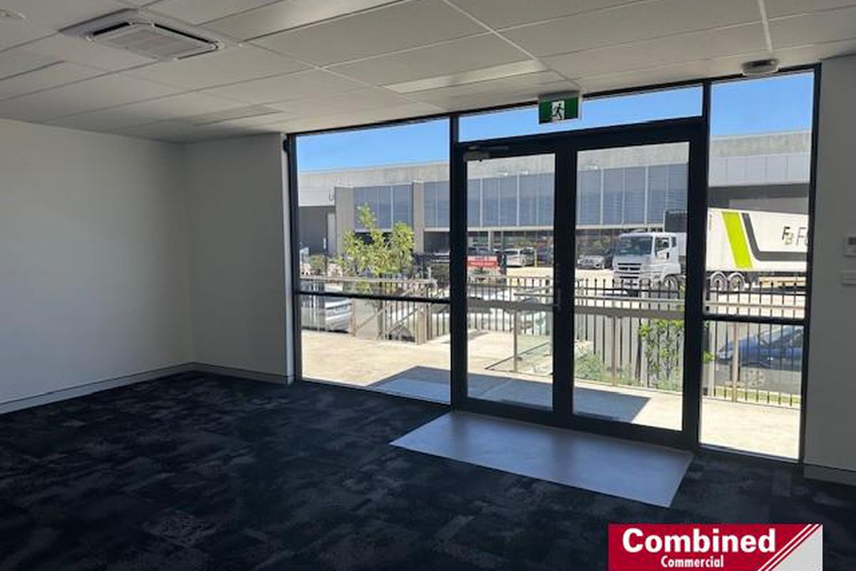 2 / 2 Grazier Way, Gregory Hills