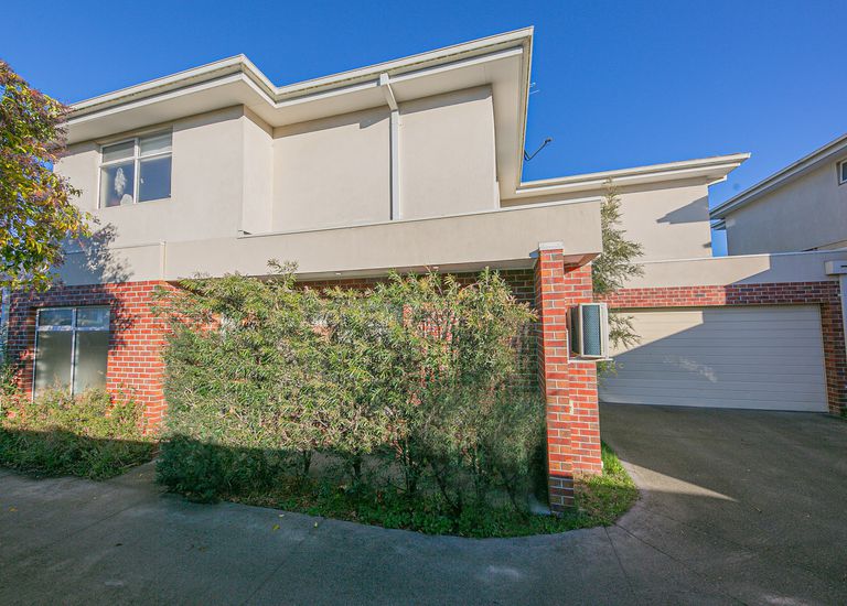 2 / 12 Kirk Street, Ringwood