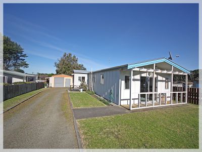 8 Hennsessy Street East, Foxton Beach