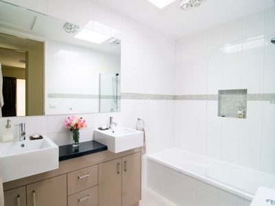 8 Mitchell Parade, Mollymook