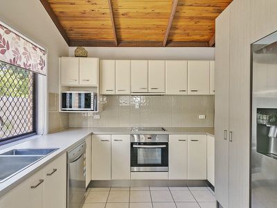 7 Pyeworth Place, Rochedale South