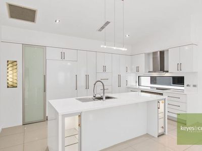 6 Arafura Close, Burdell