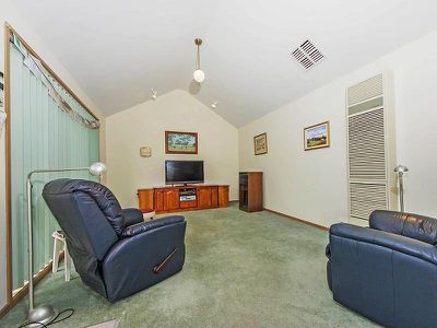 18 Oaktree Avenue, Wyndham Vale