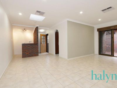 2 / 34 Henley Street, Como