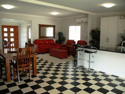 151 Wren street, Longreach