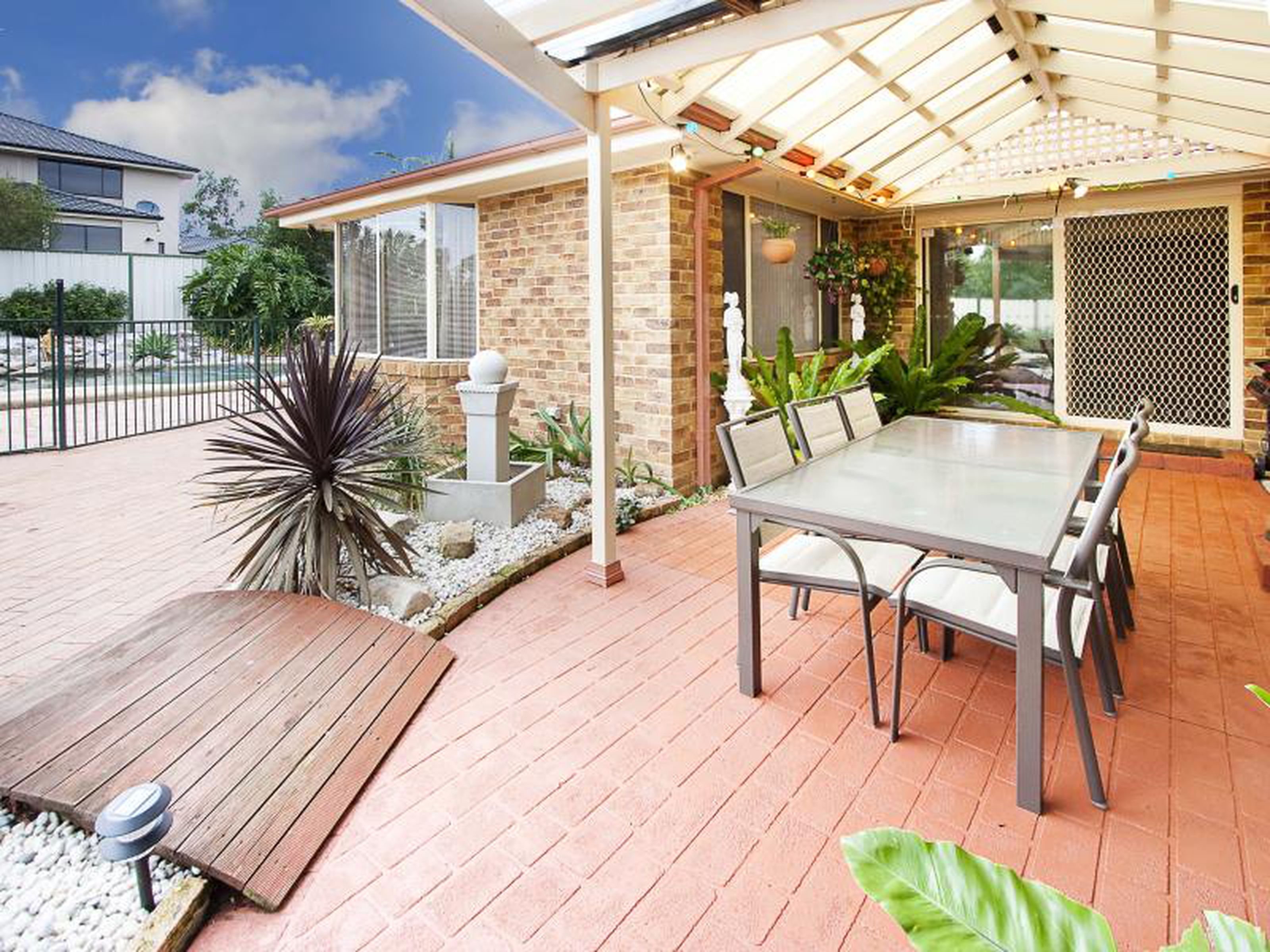 4 Kurpun Place, GLENMORE PARK