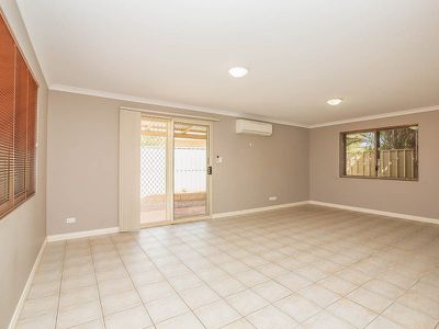 11 / 4 Reynolds Place, South Hedland
