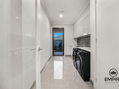 19 Kernot Parade, Clyde