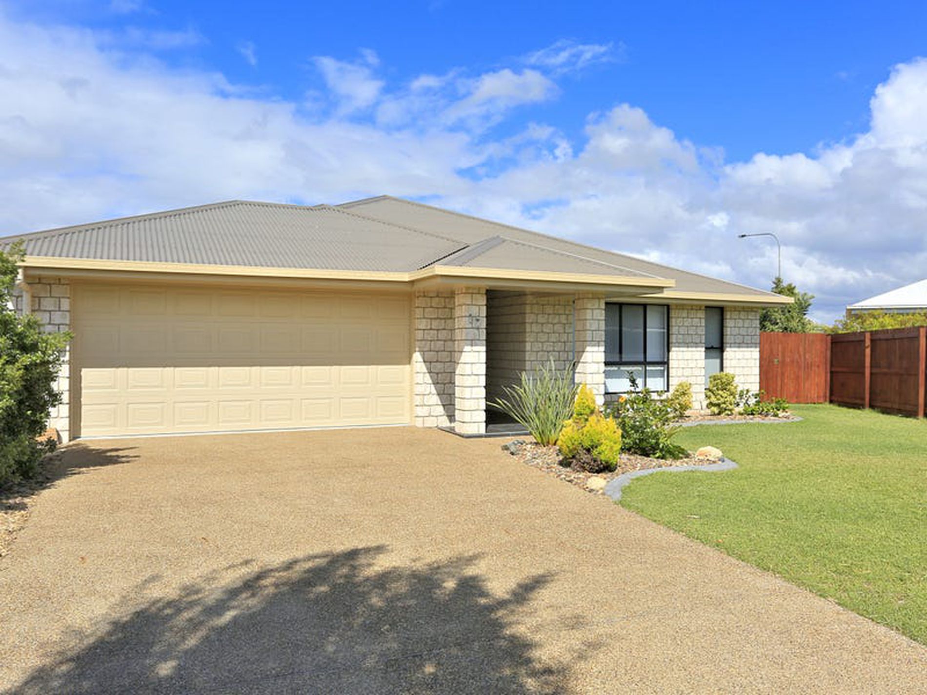 14 Whipbird Ct, Woodgate