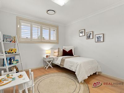1 James Green Close, Kellyville