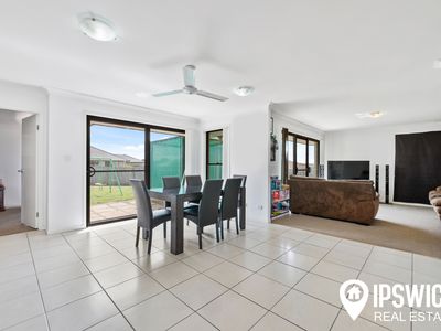 14 Brolga Street, Lowood