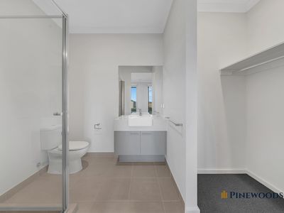 32 camus road, Beveridge