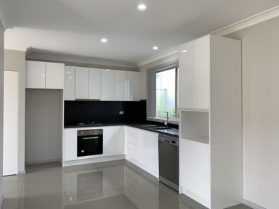26A ARMIDALE AVE, Hoxton Park